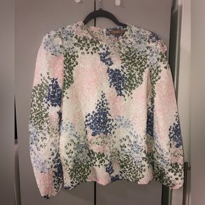 Women’s blouse size medium. Company The Middle. Runs true to size